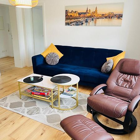 Twenty Five Apartment Bei Dresden - Free Parking, Massage-Stuhl, Netflix & Coffee Machine Хайденау Экстерьер фото