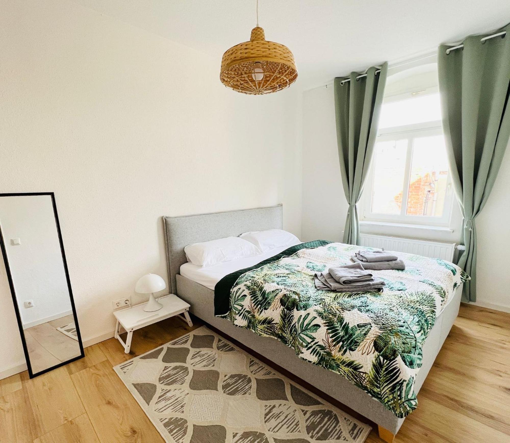 Twenty Five Apartment Bei Dresden - Free Parking, Massage-Stuhl, Netflix & Coffee Machine Хайденау Экстерьер фото